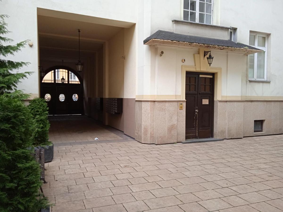 Green Wood Apartament Stara Ochota وارسو المظهر الخارجي الصورة