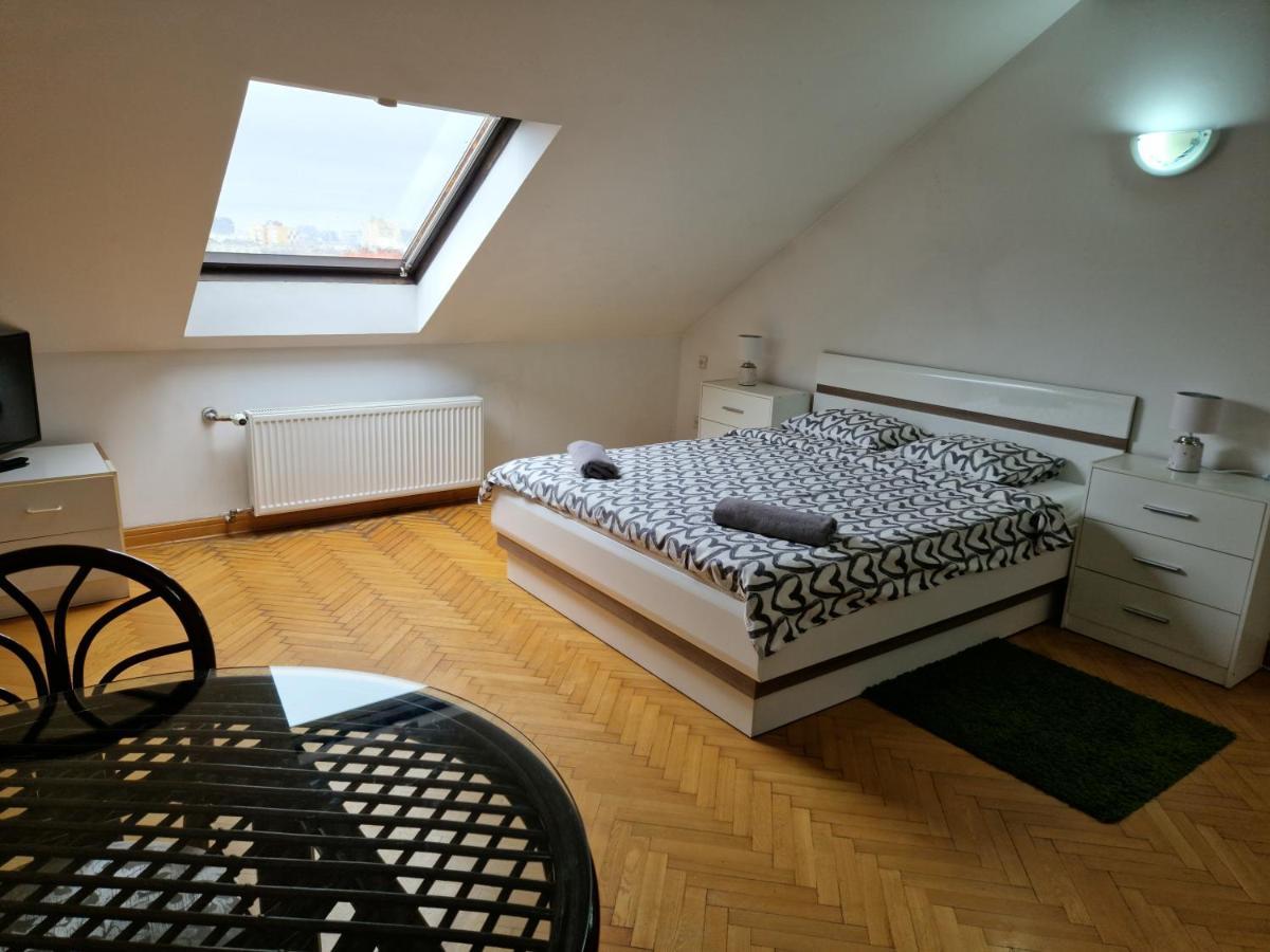 Green Wood Apartament Stara Ochota وارسو المظهر الخارجي الصورة