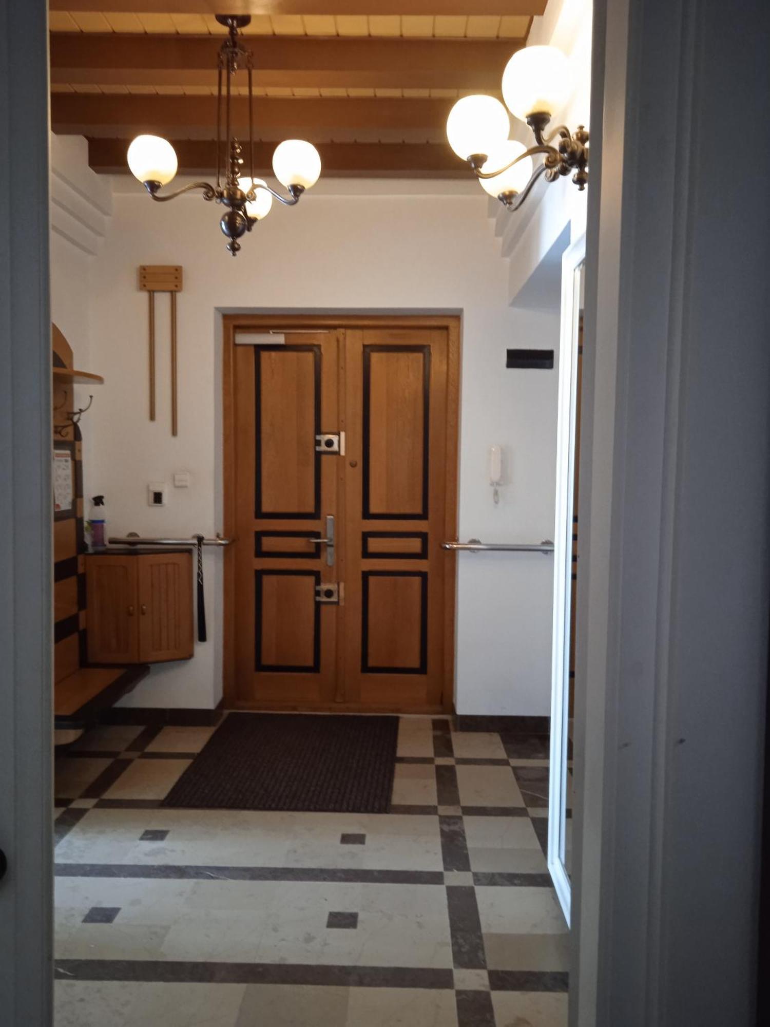 Green Wood Apartament Stara Ochota وارسو الغرفة الصورة