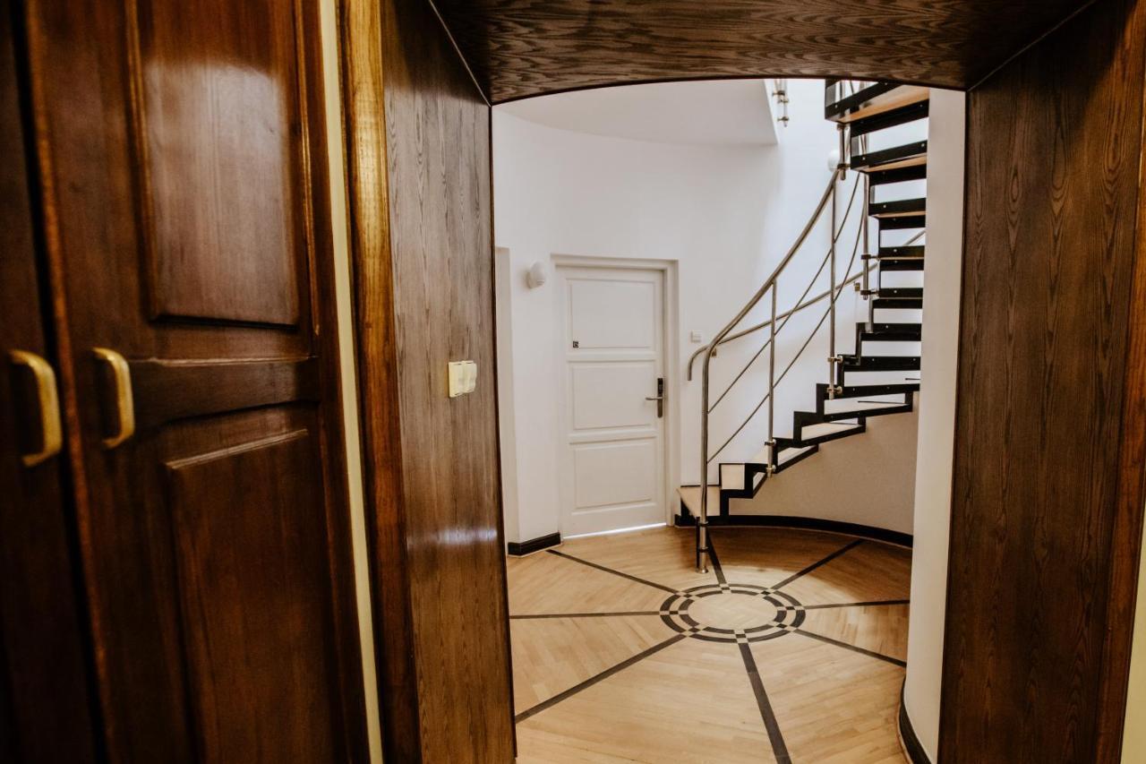 Green Wood Apartament Stara Ochota وارسو المظهر الخارجي الصورة